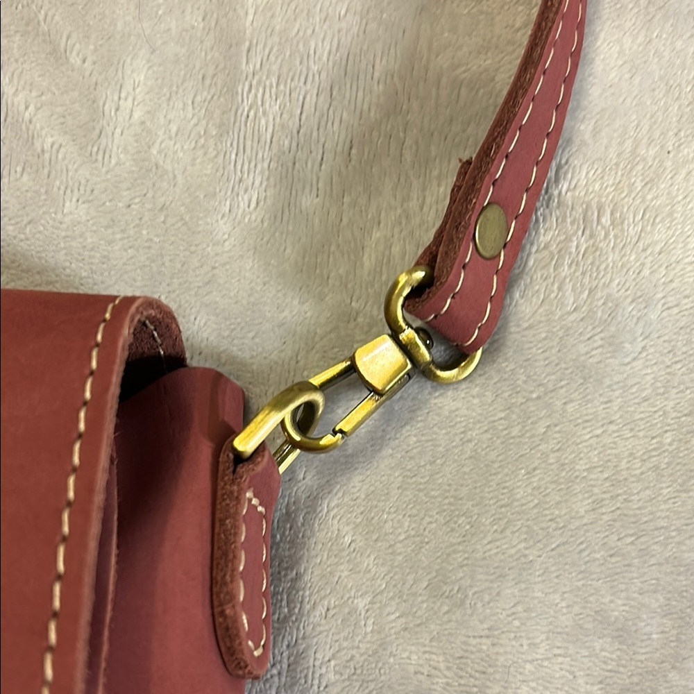 PORTLAND LEATHER Women's Wine Colored Crossbody Bag - Picture 7 of 11